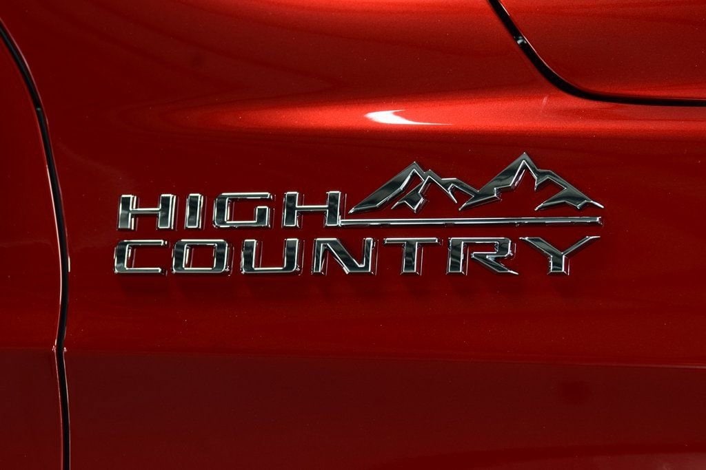 2026 Chevrolet Suburban High Country - Photo 16