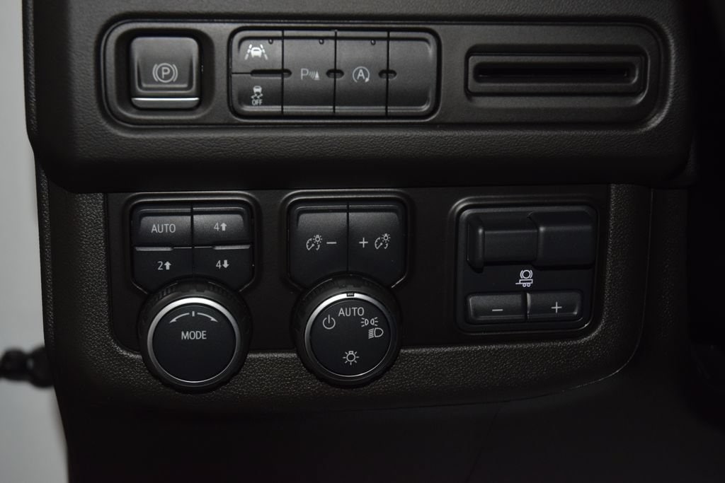 2023 Chevrolet Tahoe RST - Photo 35