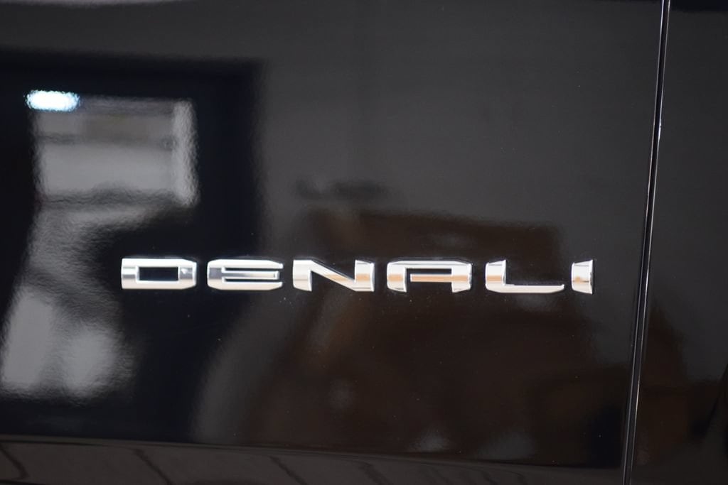 2023 GMC Yukon XL Denali - Photo 17
