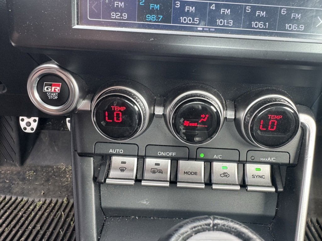 2023 Toyota GR86 Premium photo 4