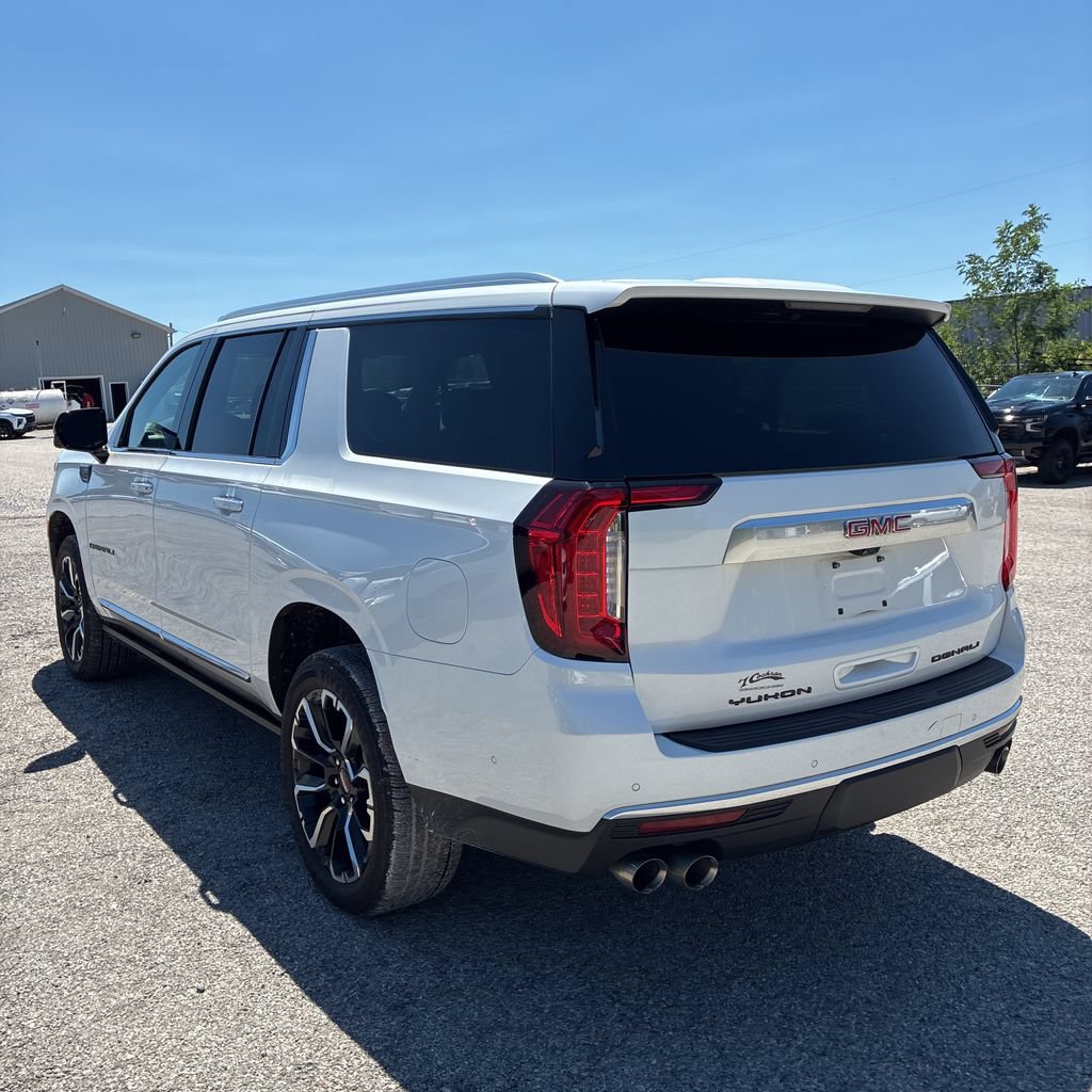 2023 GMC Yukon XL Denali - Photo 8