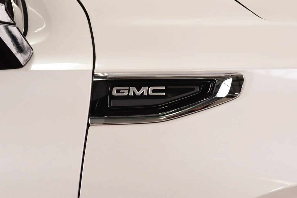 2022 GMC Yukon SLT - Photo 16