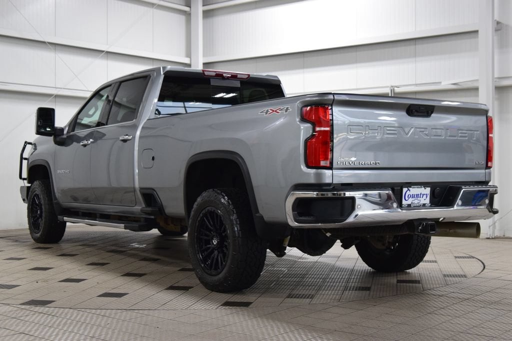 2025 Chevrolet Silverado 3500HD LTZ - Photo 6