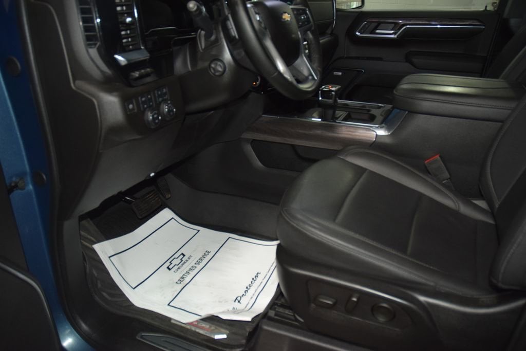 2024 Chevrolet Silverado 1500 LTZ - Photo 40