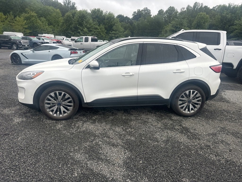 2020 Ford Escape Titanium Hybrid photo 4