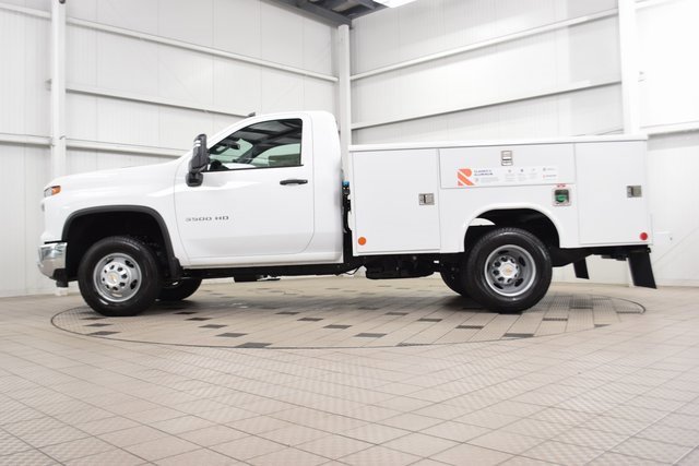 2025 Chevrolet Silverado 3500HD Work Truck photo 3