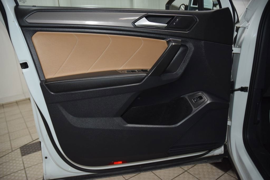 2022 Volkswagen Tiguan SE - Photo 42