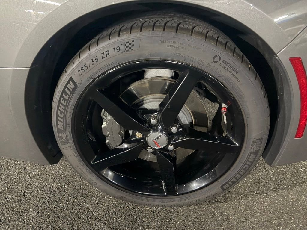 2015 Chevrolet Corvette Z51 - Photo 12
