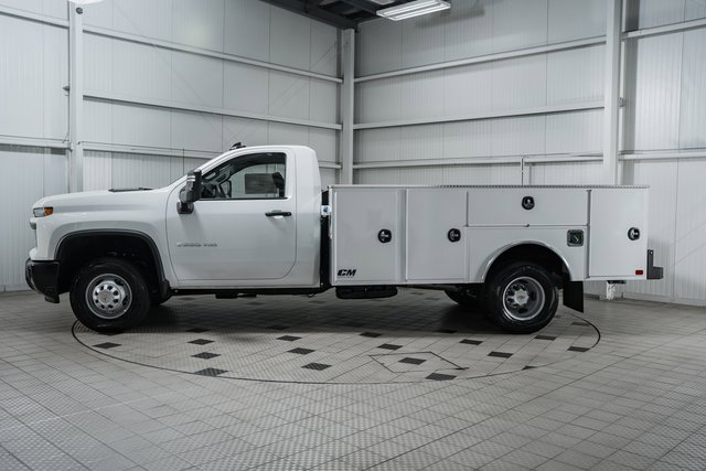 2025 Chevrolet Silverado 3500HD Work Truck photo 4