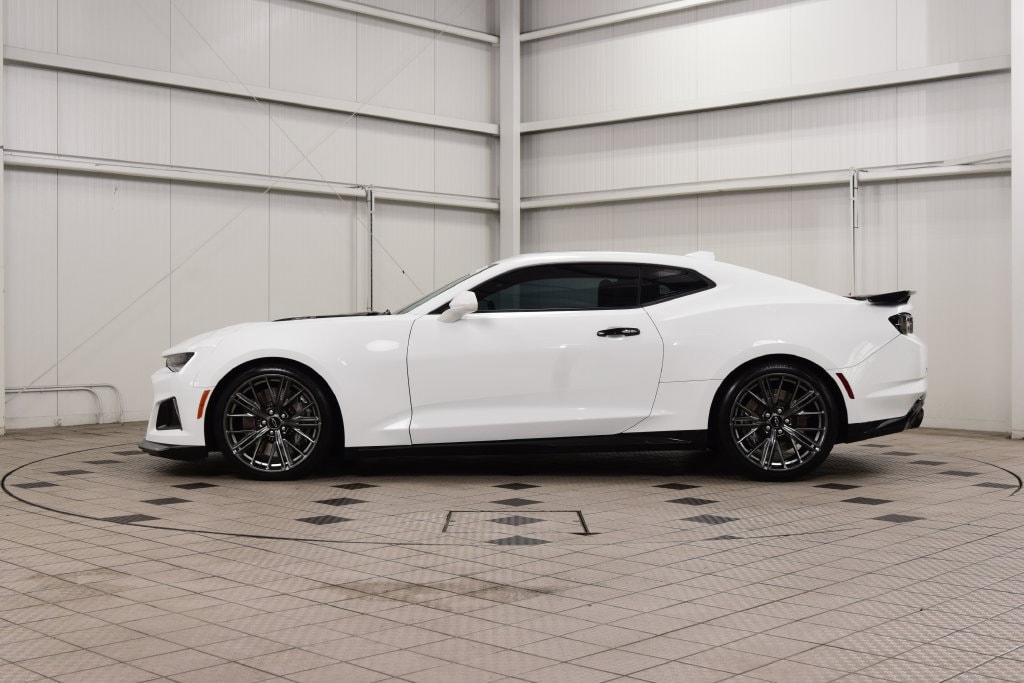 2023 Chevrolet Camaro ZL1 - Photo 4