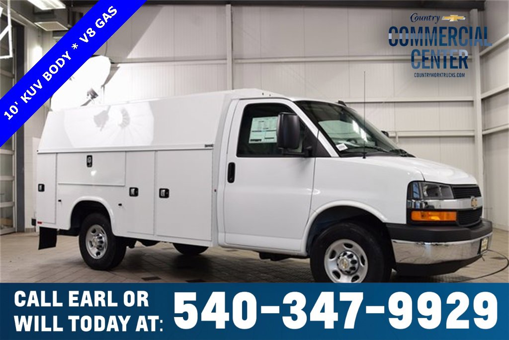 2025 Chevrolet Express Cutaway Base's photo