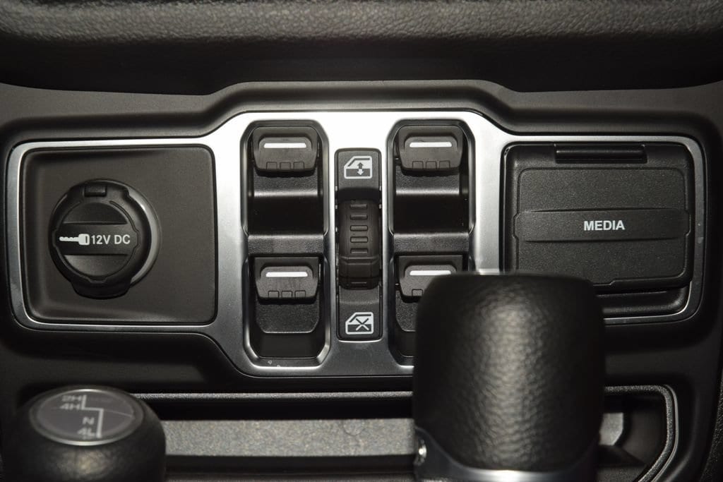2025 Jeep Wrangler 4-Door Sport - Photo 31