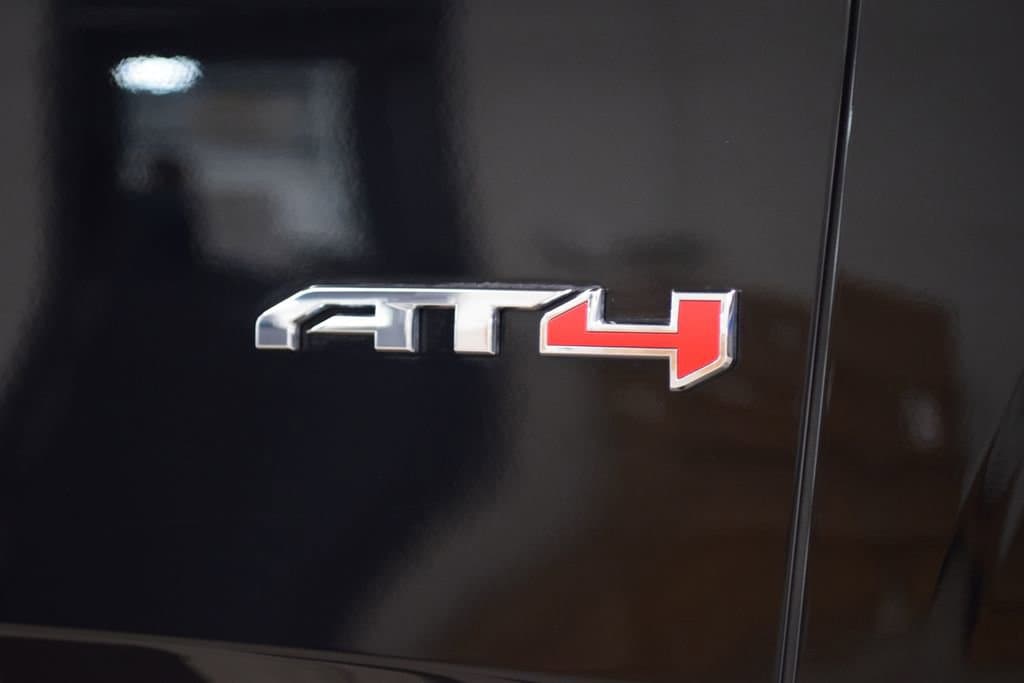2024 GMC Yukon AT4 - Photo 17