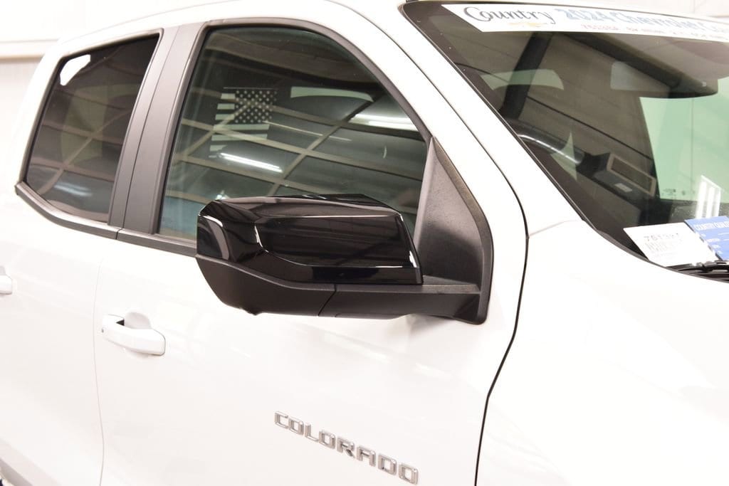 2024 Chevrolet Colorado Z71 - Photo 17