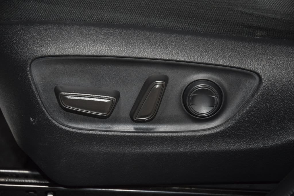 2022 Toyota RAV4 XLE - Photo 39