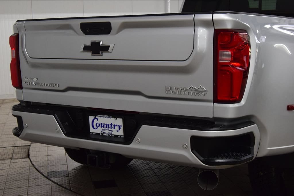 2022 Chevrolet Silverado 3500HD High Country - Photo 24