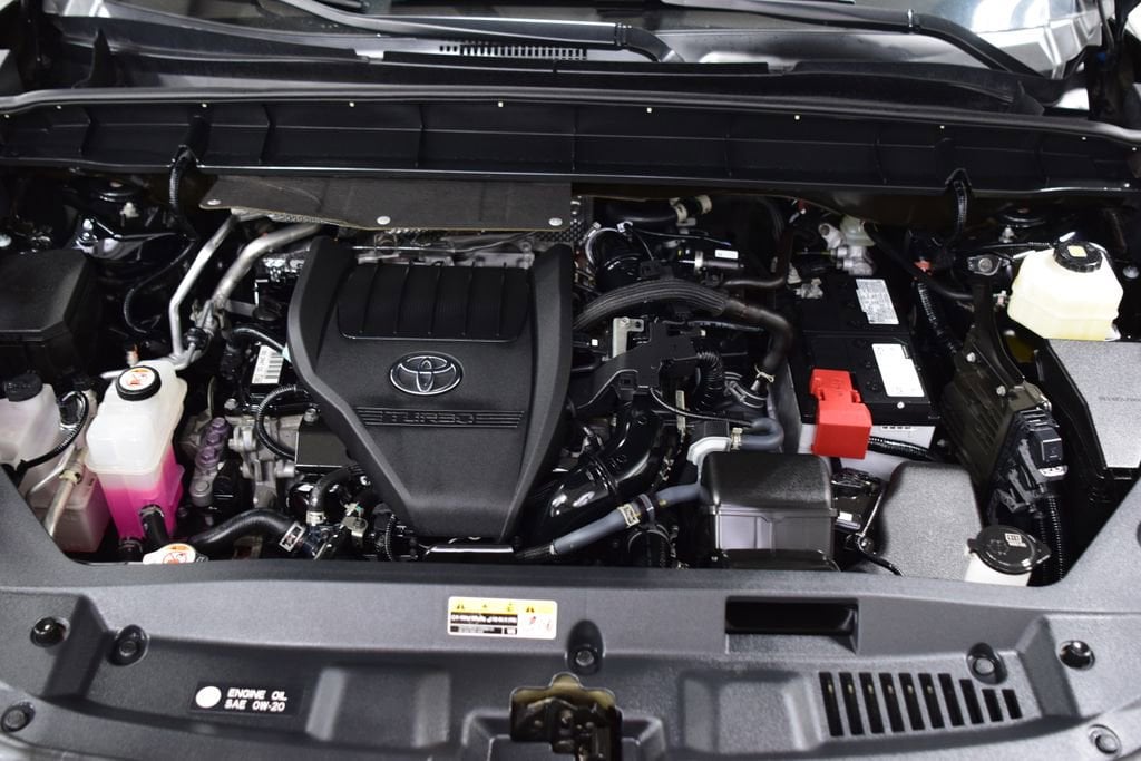 2023 Toyota Highlander LE - Photo 28