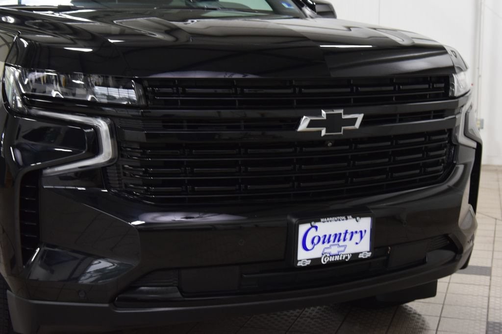 2024 Chevrolet Suburban RST - Photo 13