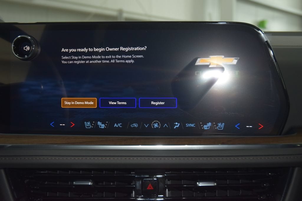 2026 Chevrolet Suburban High Country - Photo 32