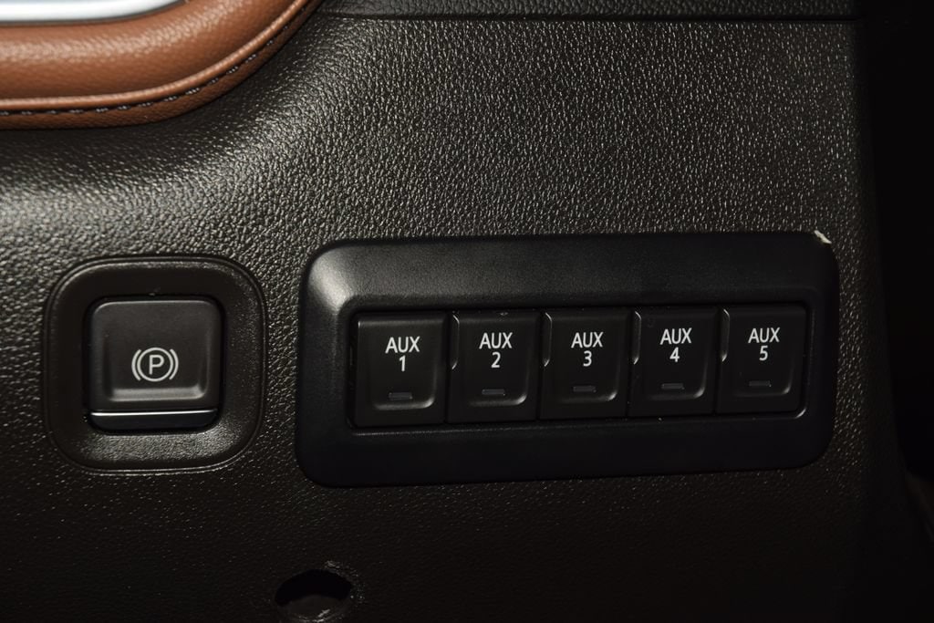 2022 Chevrolet Silverado 3500HD High Country - Photo 38