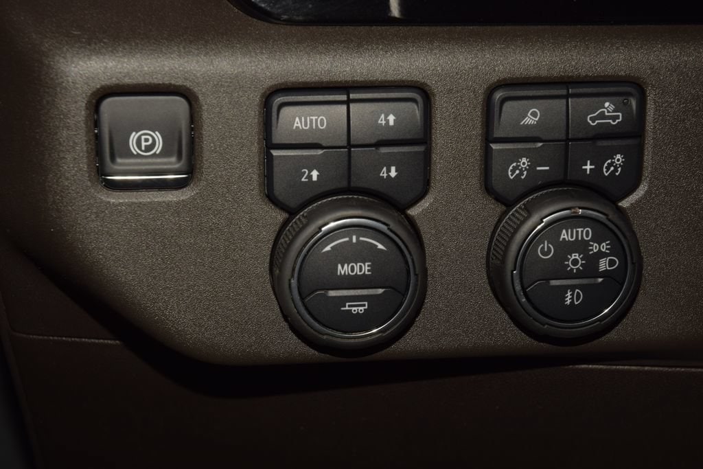 2025 Chevrolet Silverado 3500HD LTZ - Photo 39