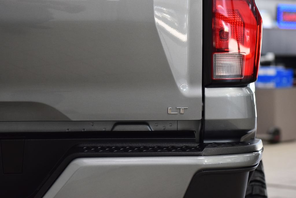 2024 Chevrolet Colorado LT - Photo 24
