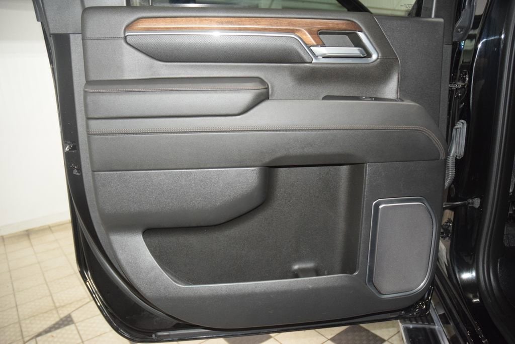 2024 Chevrolet Silverado 3500HD High Country - Photo 47