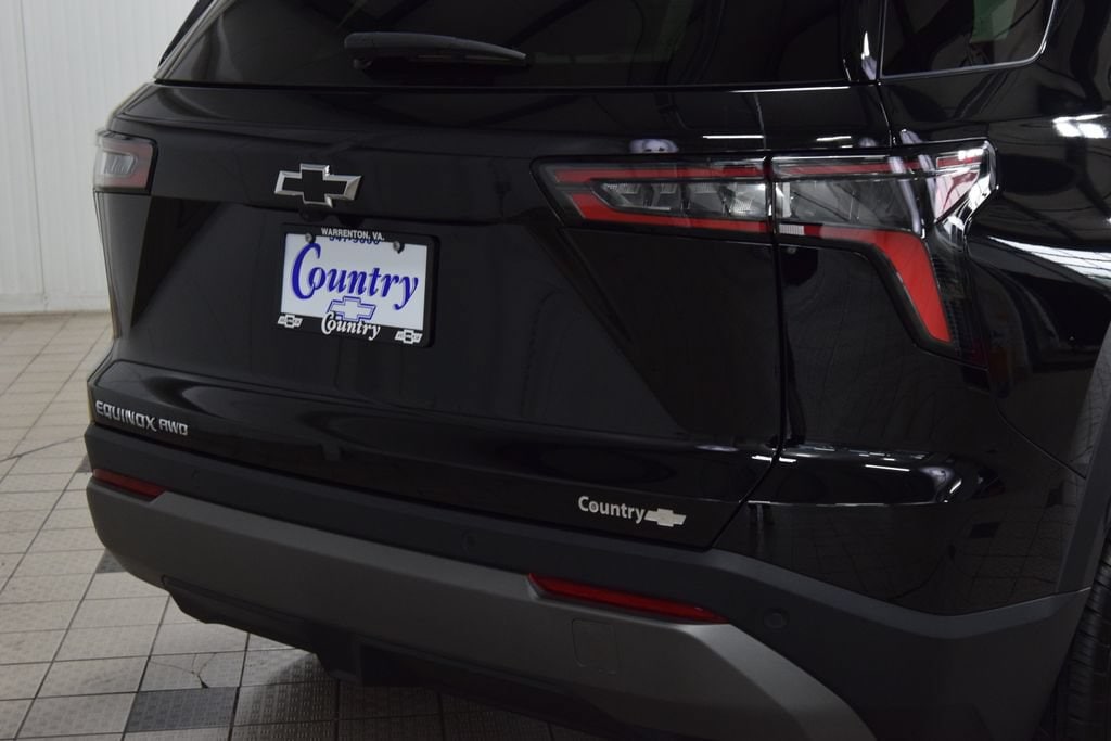 2027 Chevrolet Equinox LT - Photo 21
