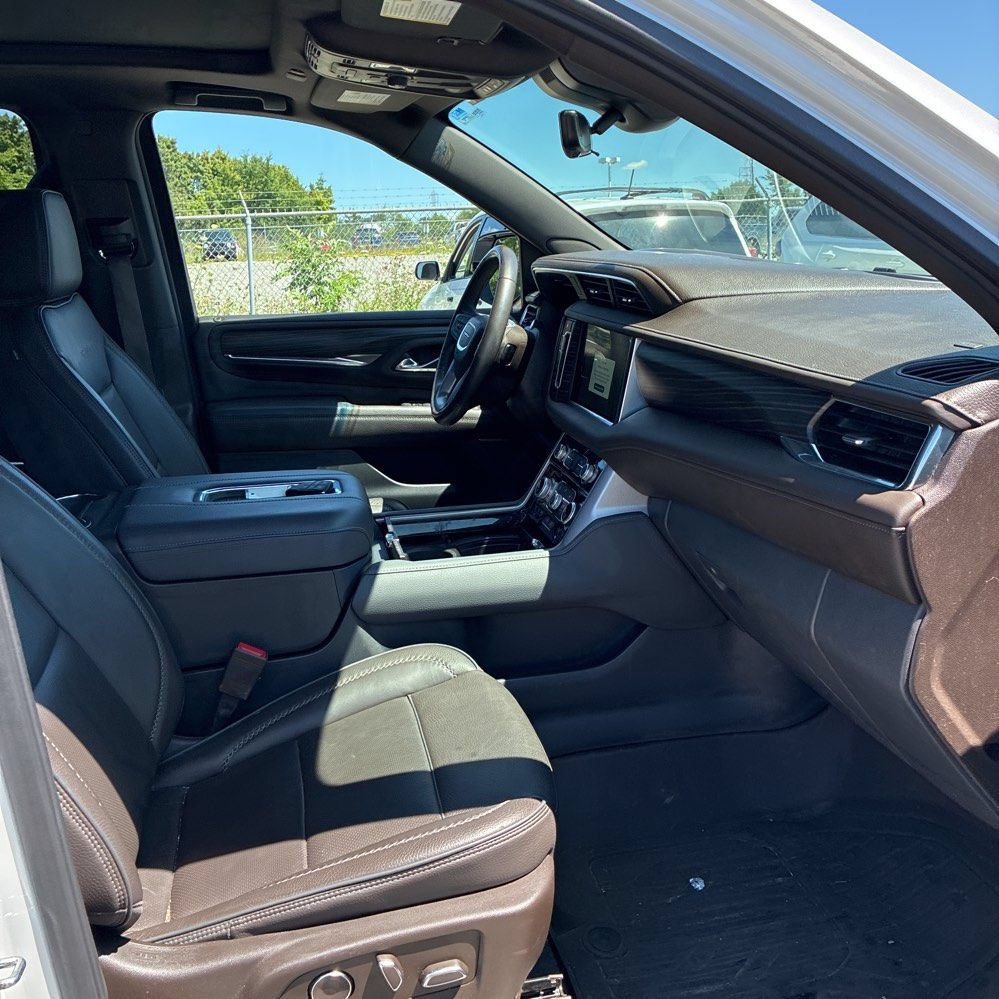 2023 GMC Yukon XL Denali - Photo 24