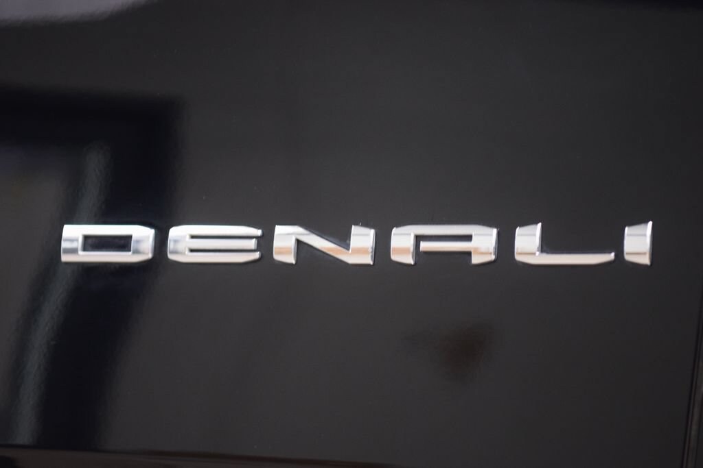 2024 GMC Yukon XL Denali - Photo 17