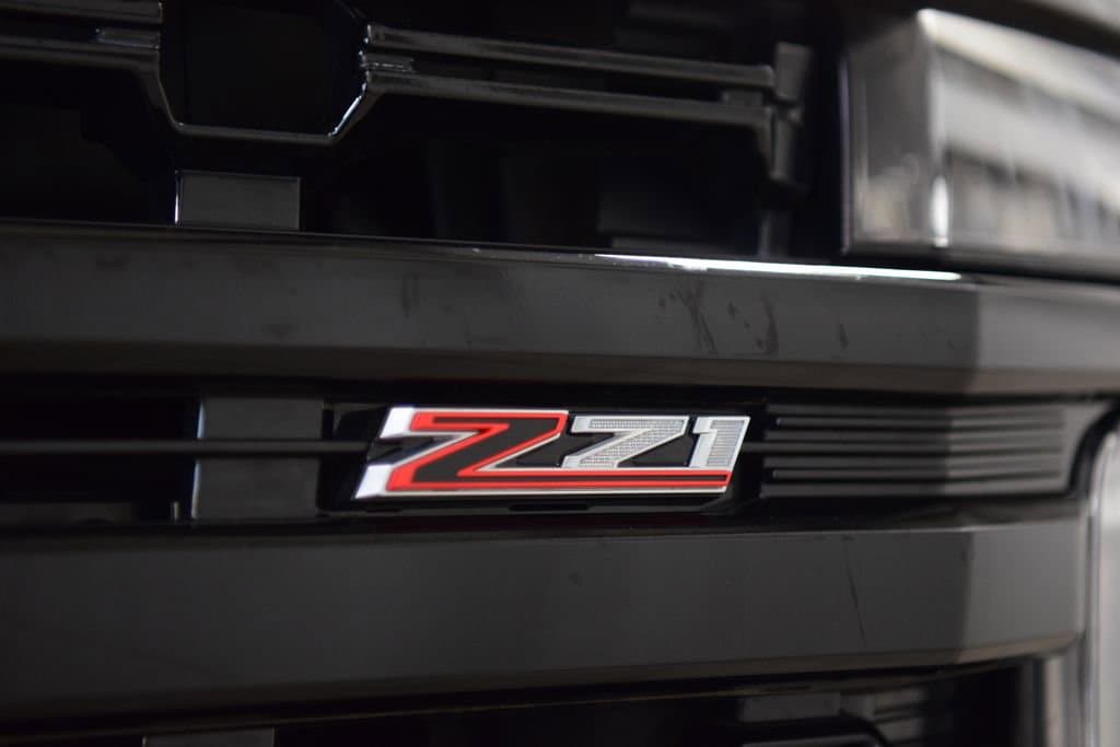 2023 Chevrolet Suburban Z71 - Photo 14