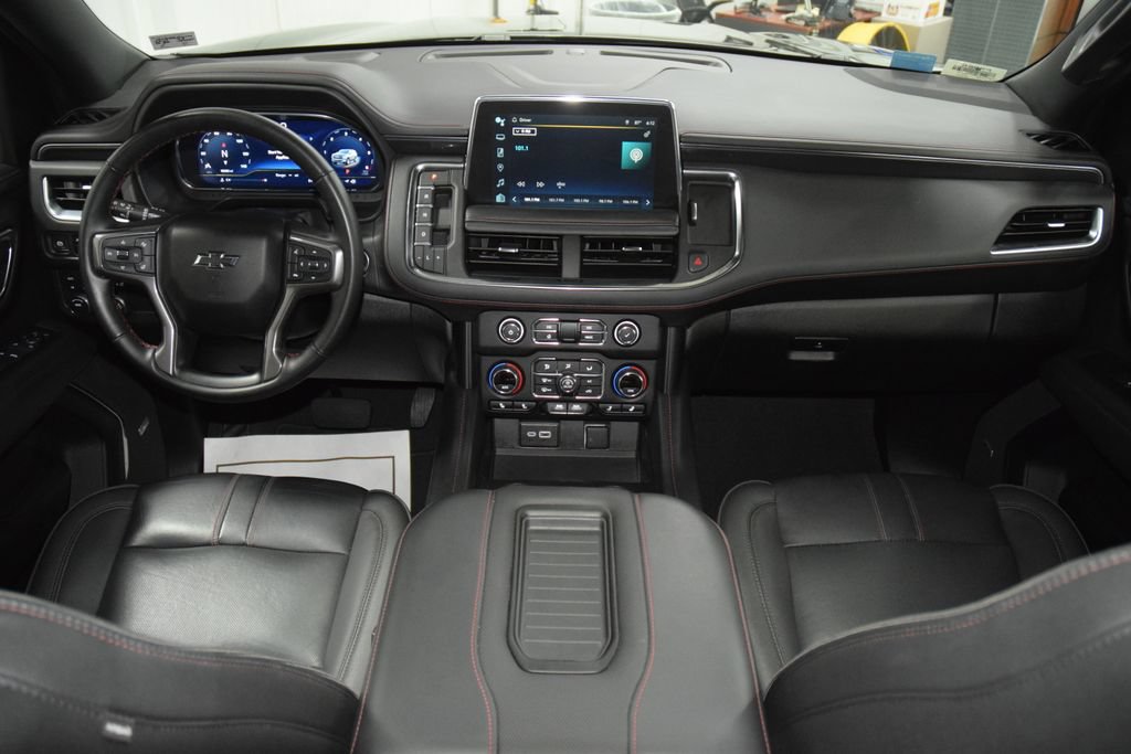 2024 Chevrolet Suburban RST - Photo 31