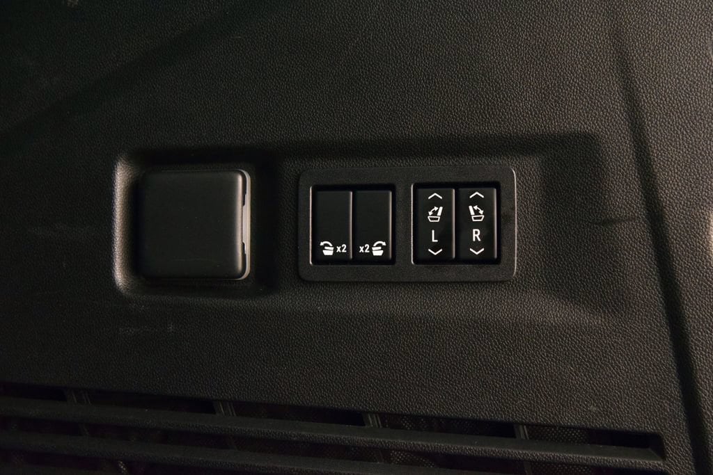 2022 GMC Yukon SLT - Photo 27