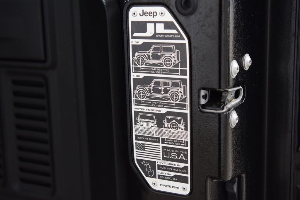 2021 Jeep Wrangler Unlimited Sahara - Photo 23