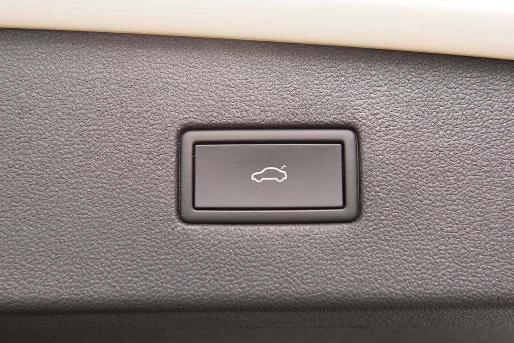 2022 Volkswagen Tiguan SE - Photo 23