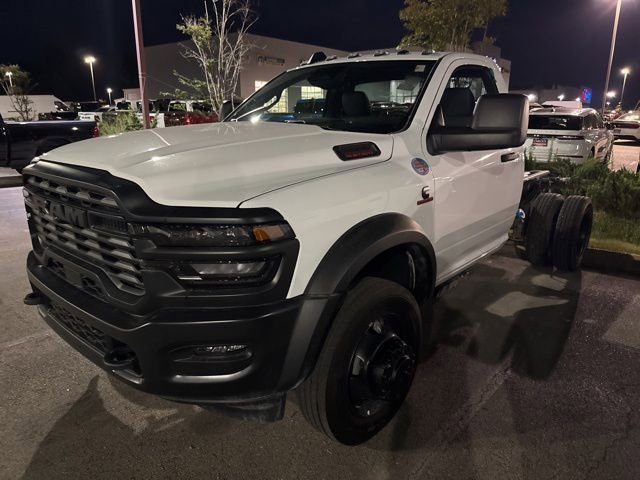 2025 Ram 5500 Tradesman photo 2