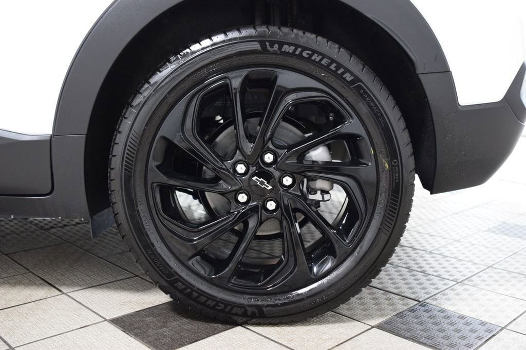 2027 Chevrolet Bolt RS - Photo 26