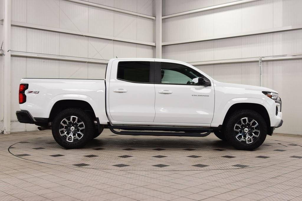 2024 Chevrolet Colorado Z71 - Photo 9