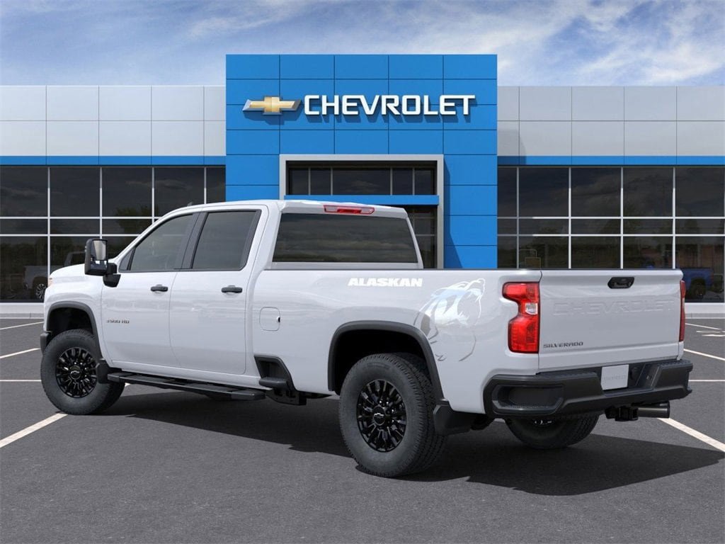 2025 Chevrolet Silverado 3500HD photo 3