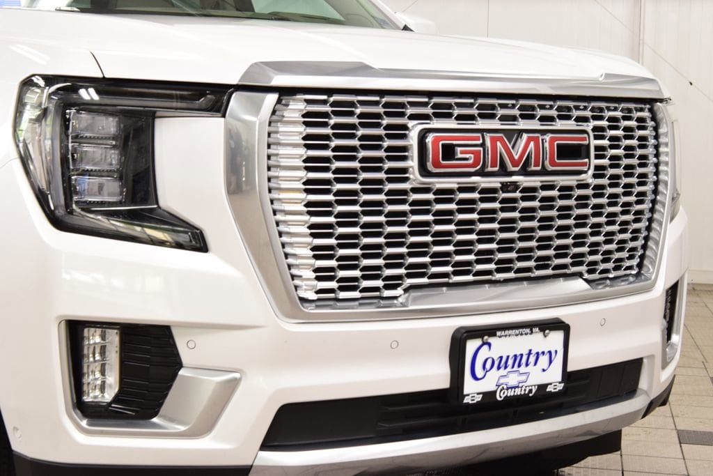 2024 GMC Yukon Denali - Photo 13