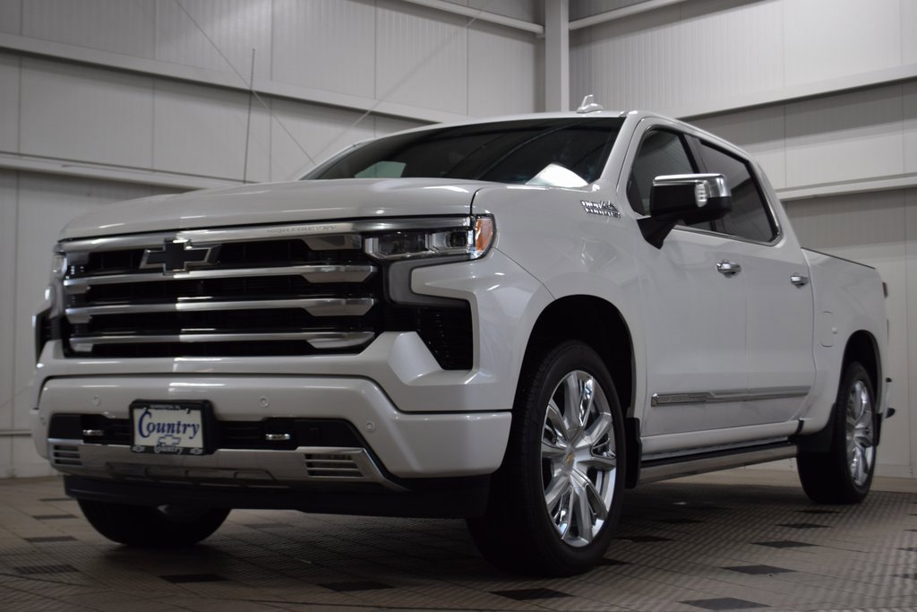 2023 Chevrolet Silverado 1500 High Country photo 3