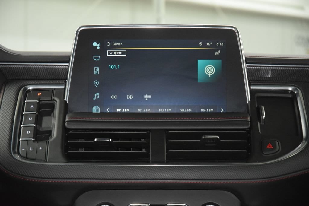 2024 Chevrolet Suburban RST - Photo 32