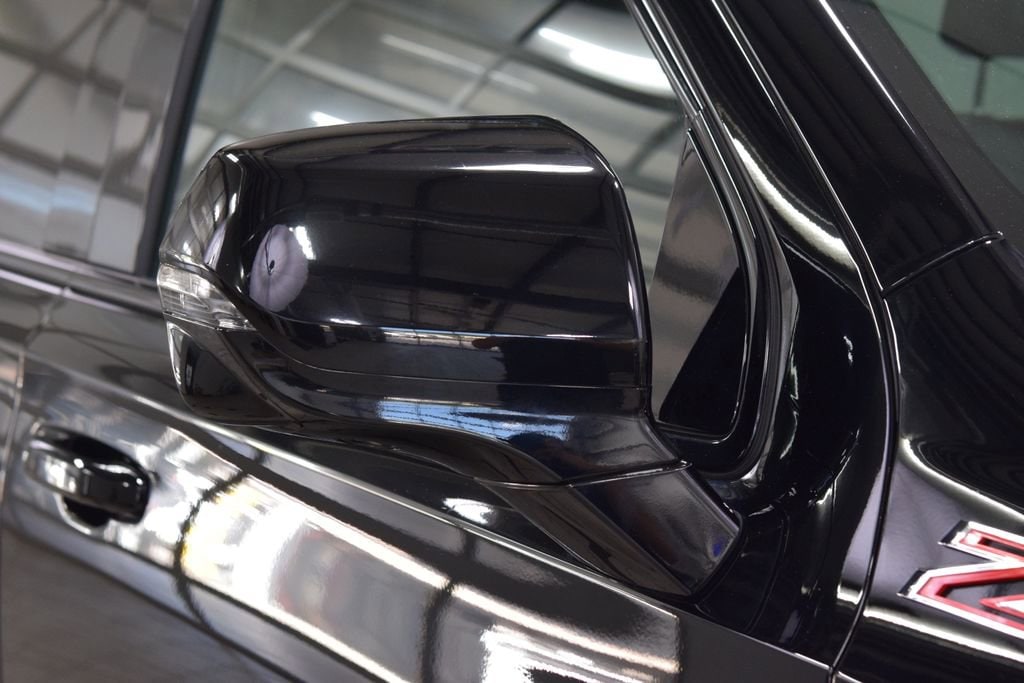 2023 Chevrolet Suburban Z71 - Photo 18