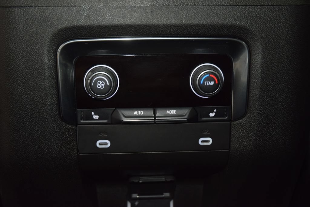 2024 Chevrolet Suburban RST - Photo 44