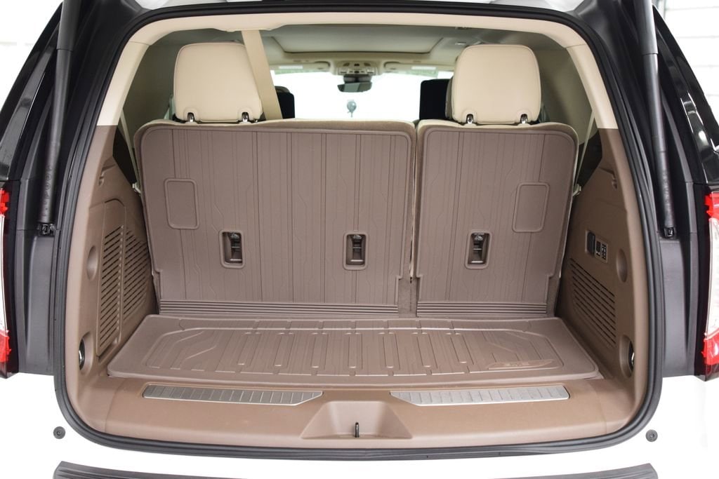 2024 GMC Yukon Denali - Photo 26