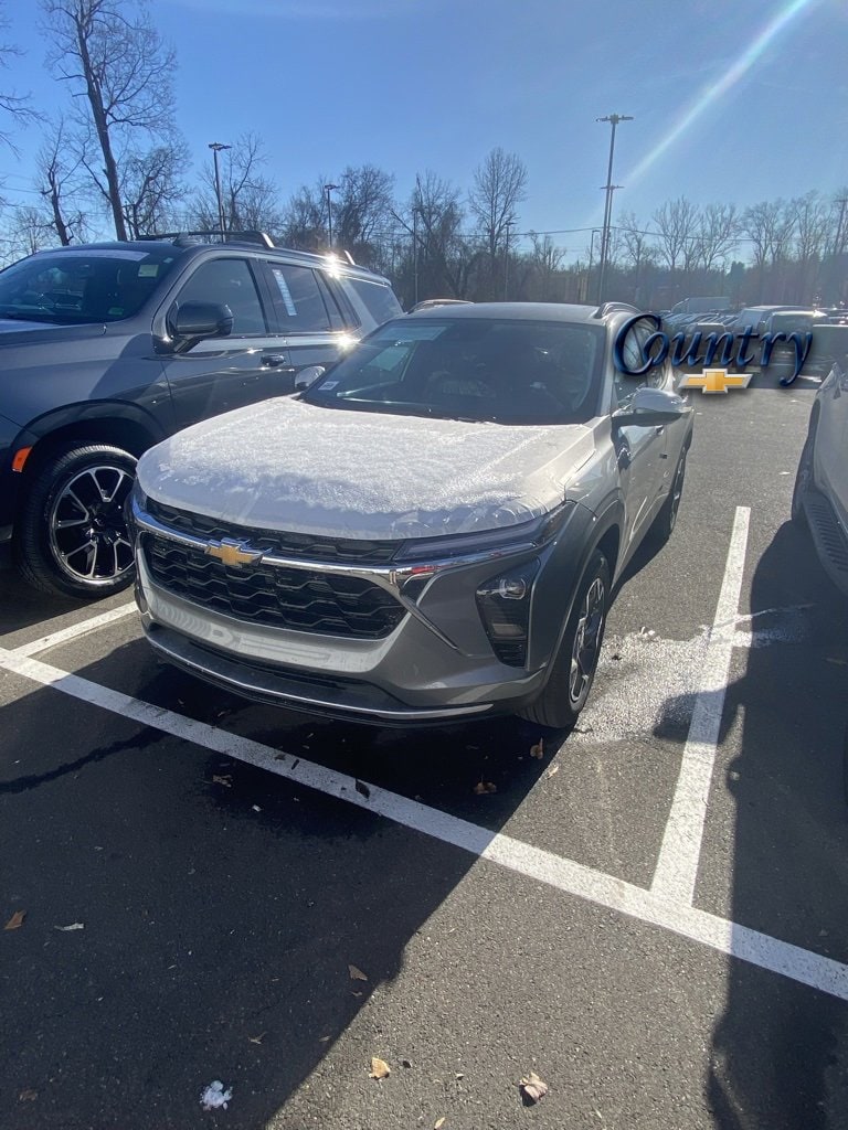 2026 Chevrolet Trax LT's photo