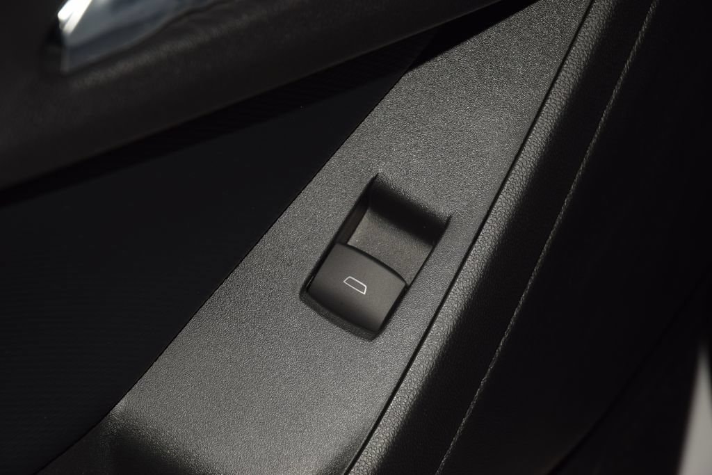 2027 Chevrolet Equinox LT - Photo 42