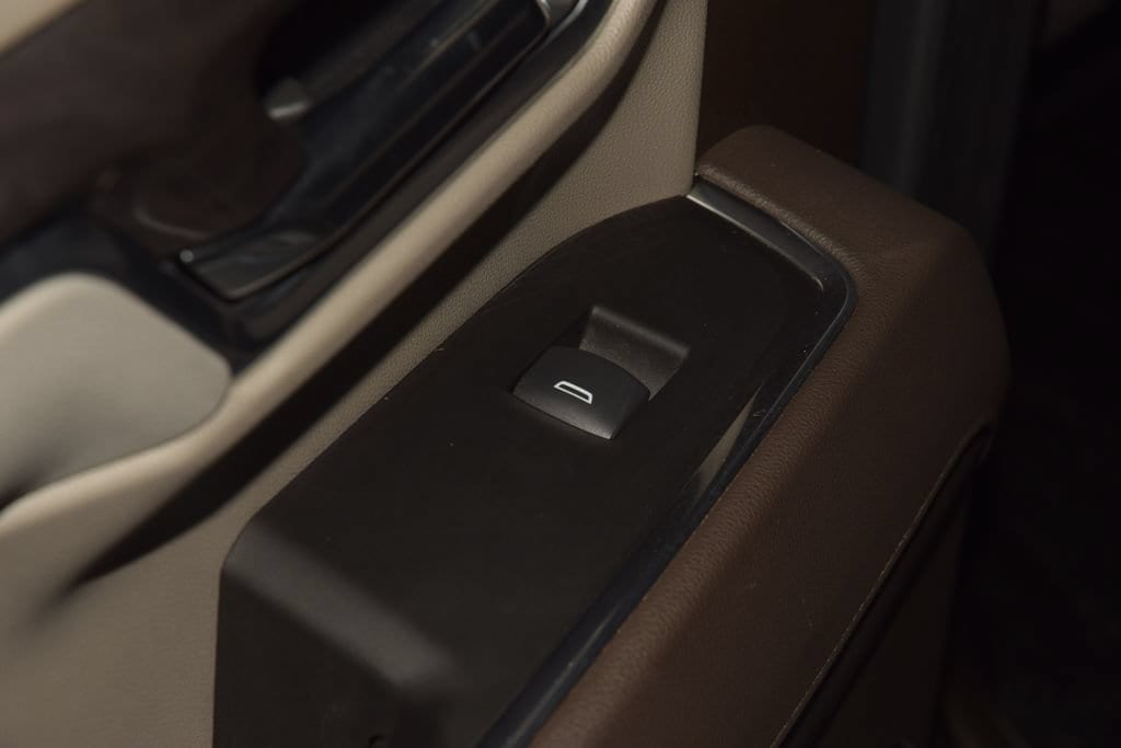 2025 Chevrolet Silverado 3500HD LTZ - Photo 53