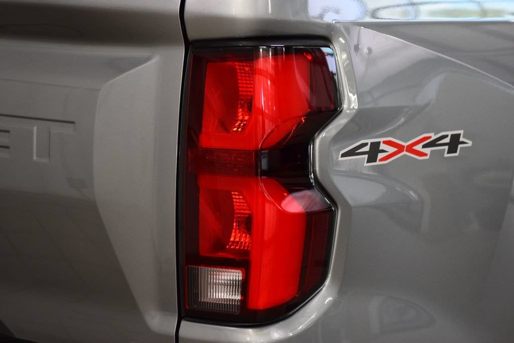 2024 Chevrolet Colorado LT - Photo 19