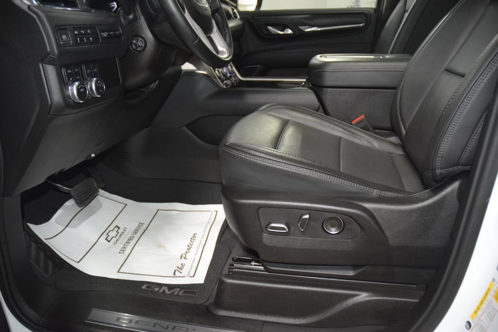2024 GMC Yukon XL Denali - Photo 41